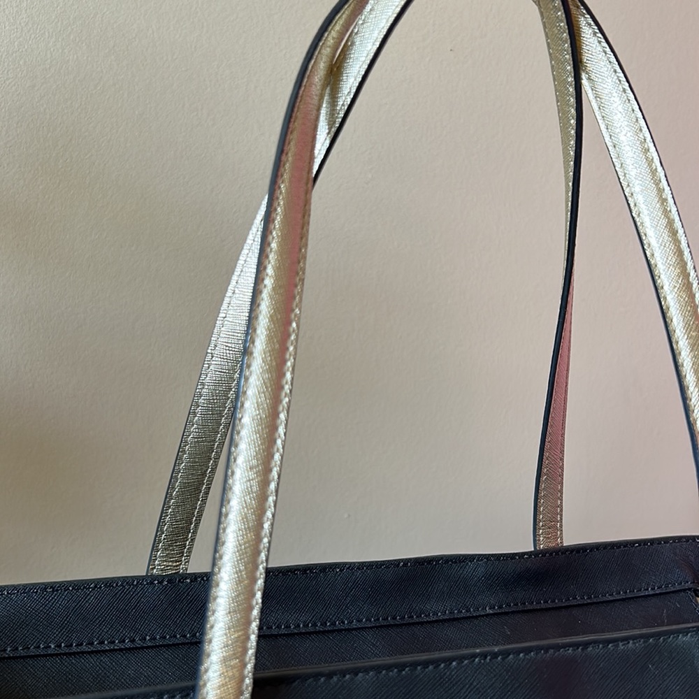 Kate Spade Purse - Picture 4 of 16